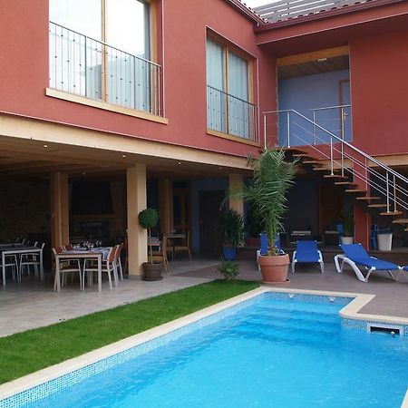 Hotel La Placa Garriguella Exterior foto